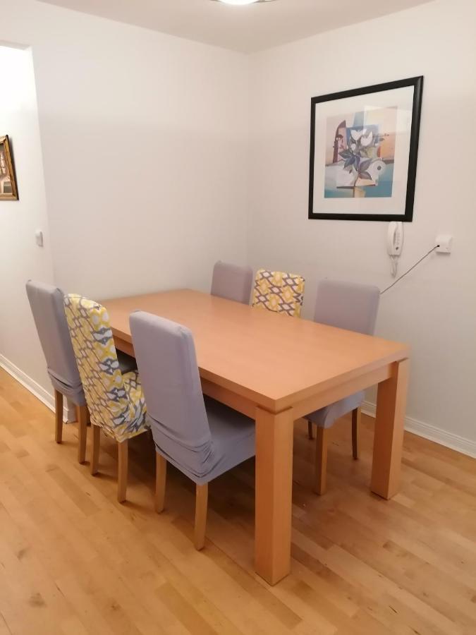 4 Clifden Court Apartment Екстериор снимка