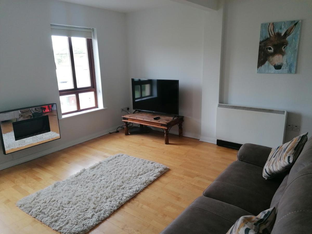 4 Clifden Court Apartment Екстериор снимка