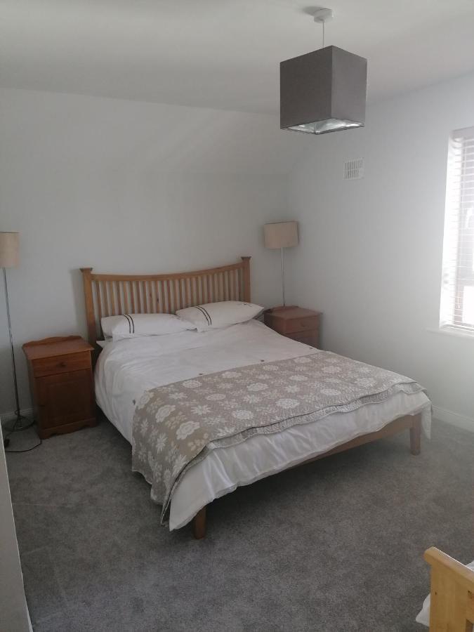 4 Clifden Court Apartment Екстериор снимка