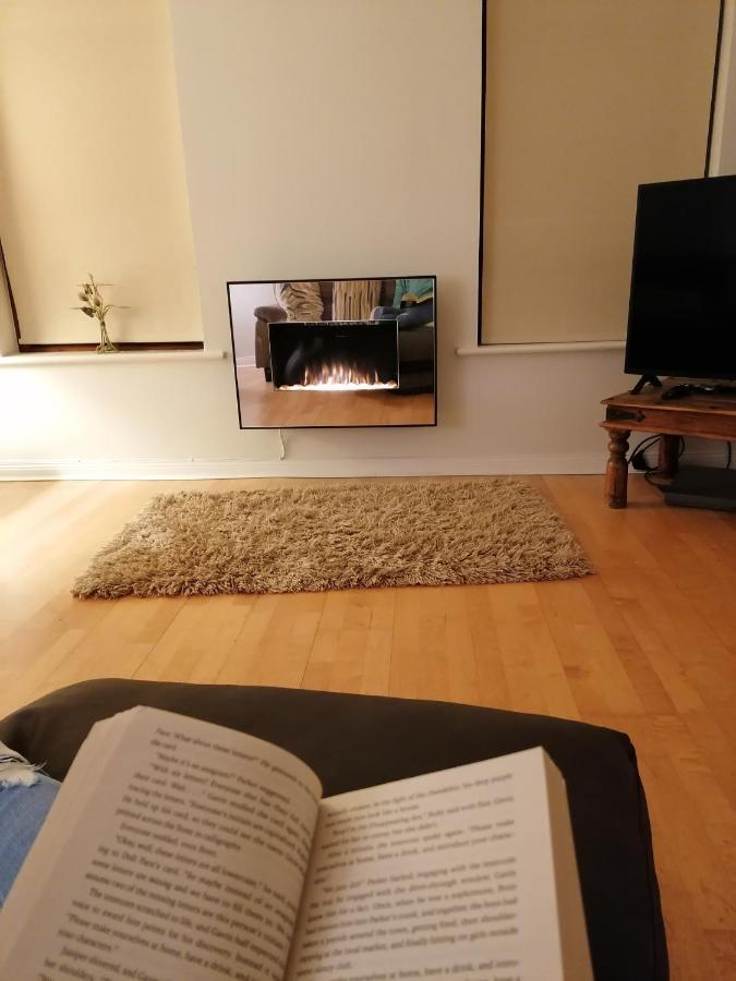 4 Clifden Court Apartment Екстериор снимка